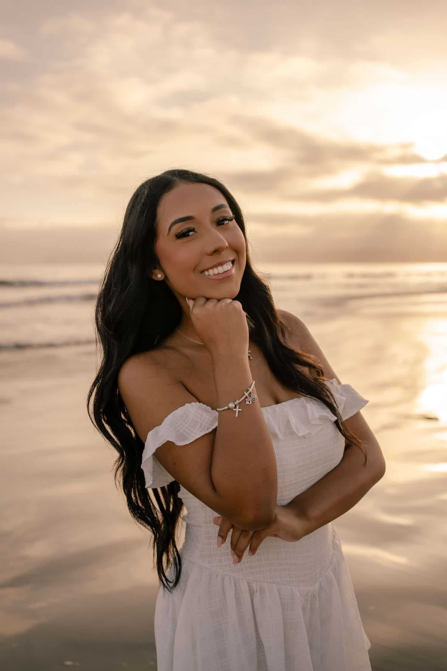 Valerie Grad Session 050926 45 4be5baf5 1500